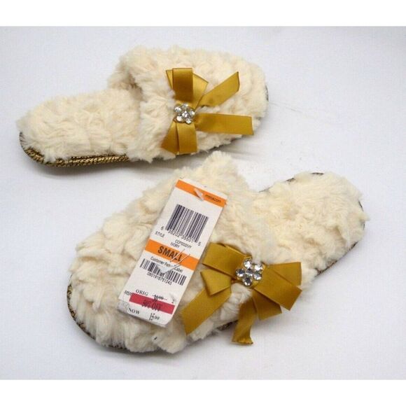 Charter Club Sculpted Pile Scuff Slippers, Ivory, Small US 5-6 - Picture 1 of 7
